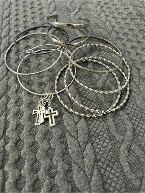 Silver Tone Mixed Bangle Bracelet Set with Cross Charms